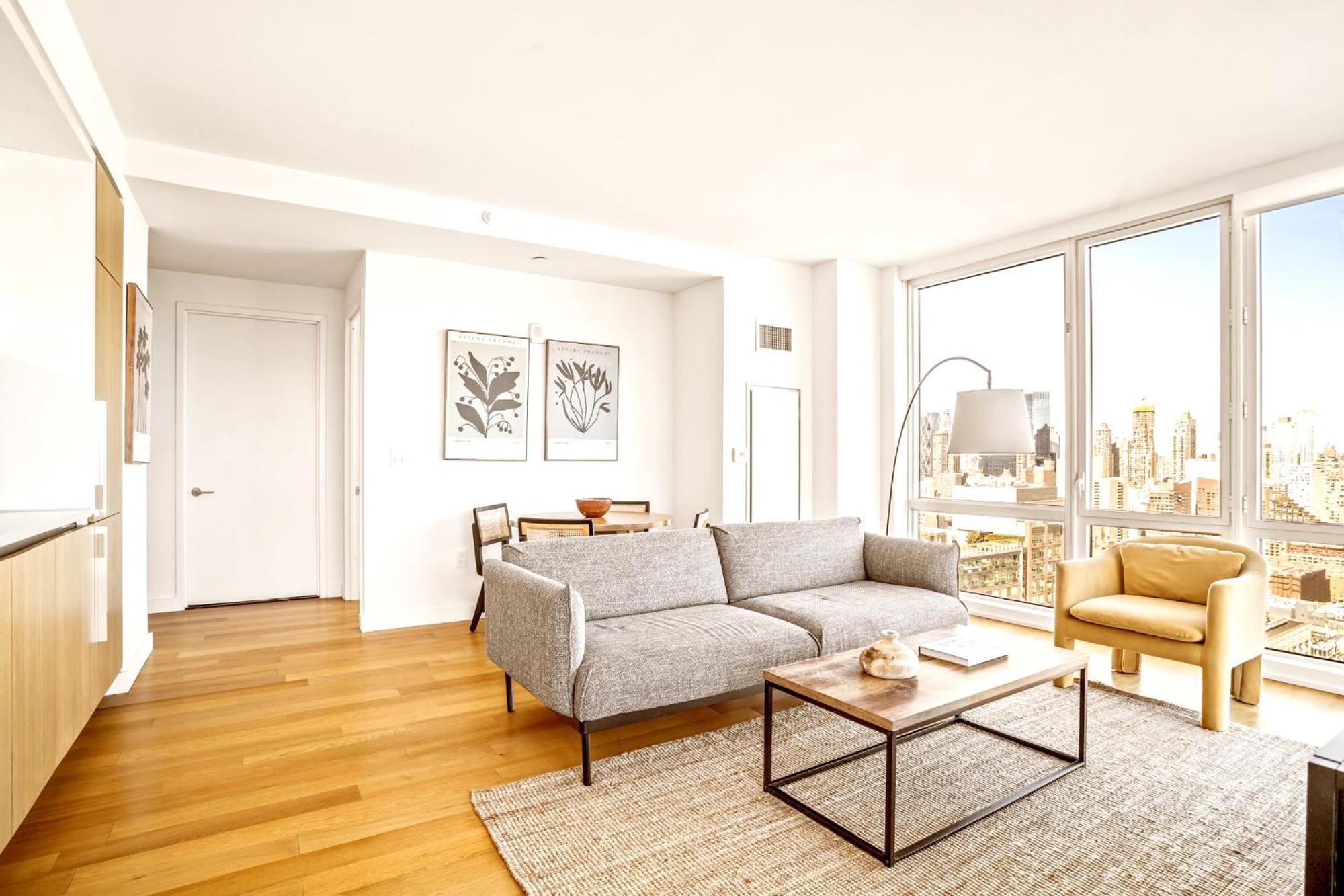 Apartment In The Clouds 2bd 2bath *